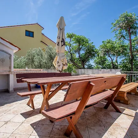Mrijana D Apartment