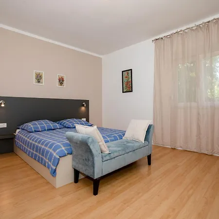 Apartment Mrijana D